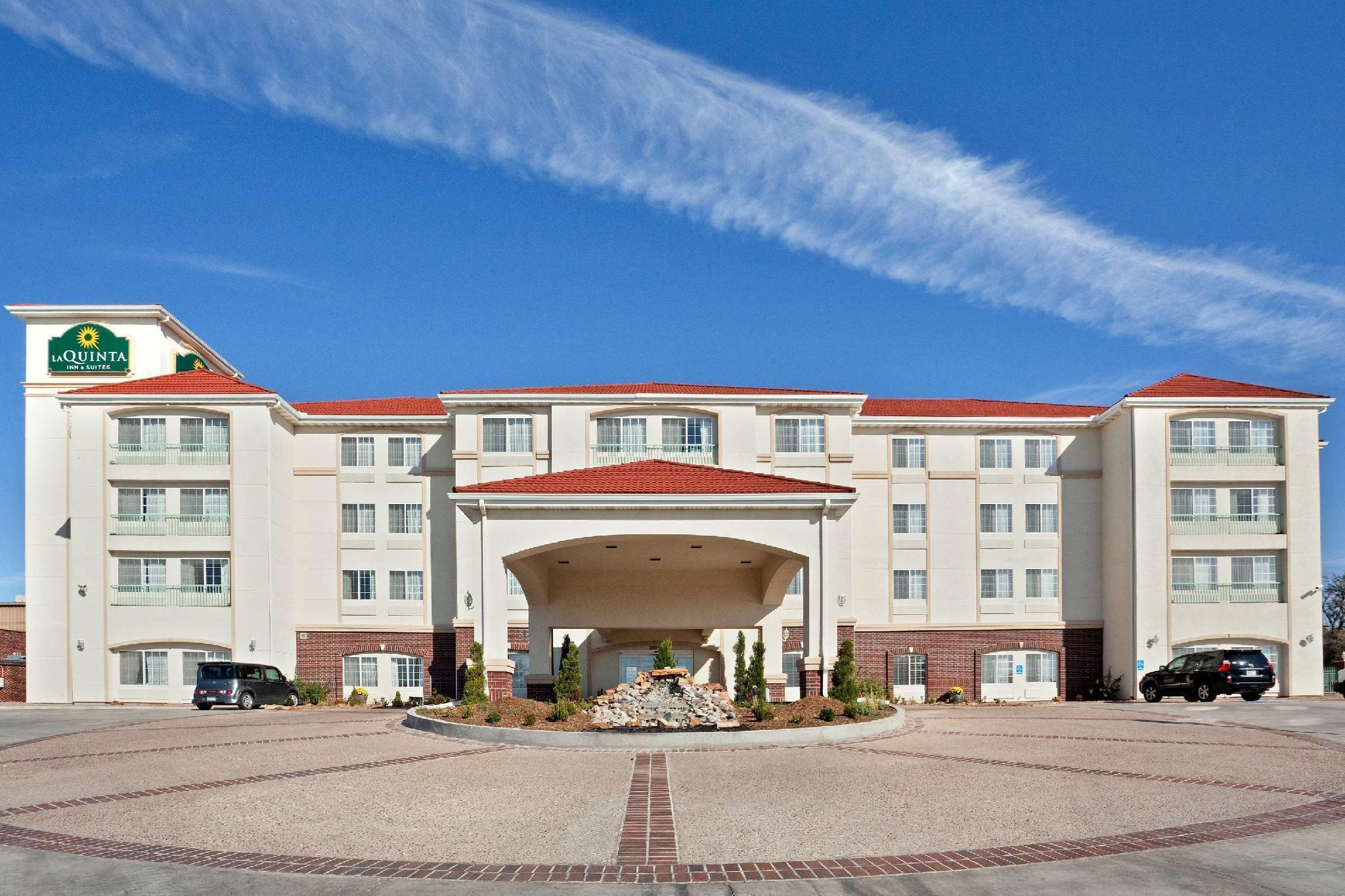 La Quinta By Wyndham Dodge City Exteriör bild